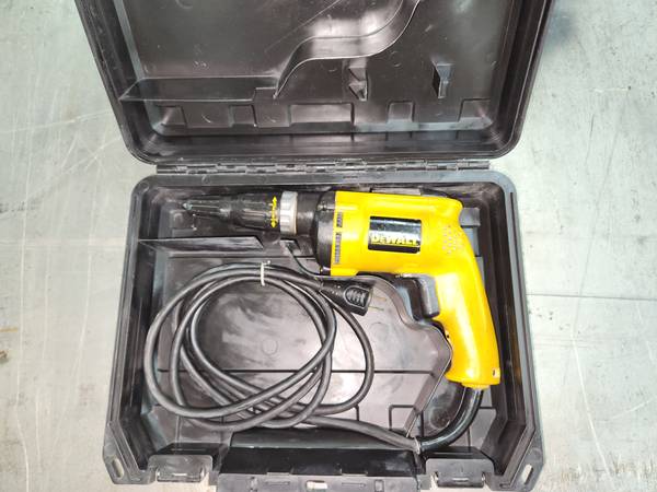 DEWALT DRYWALL DRILL 1
