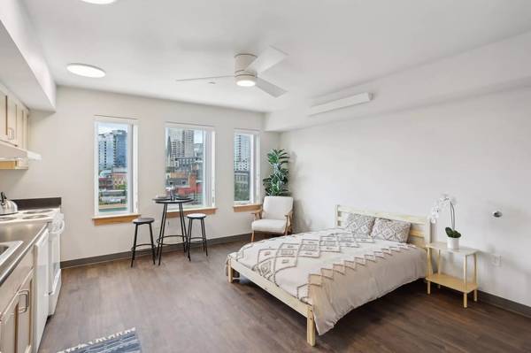 $1,767 / 1hab - 501ft2 - Un lienzo para tus sueños: ¡Experimenta nuestro amplio departamento de 1 habitación hoy! (Seattle)63786756251651121