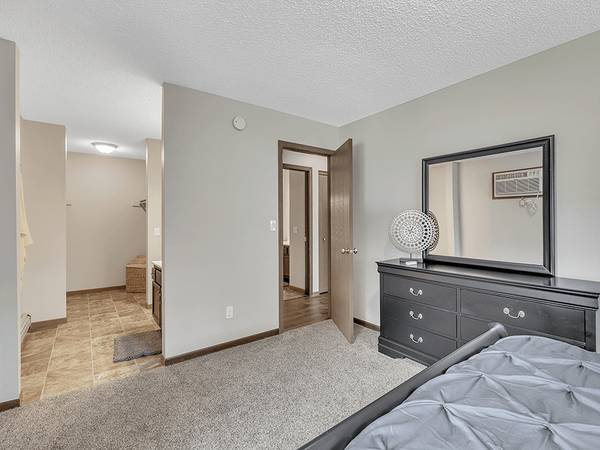$1,065 / 2br - 1000ft2 - 2bd 1ba, Separate Dining Area, in Waite Park MN (Close to shopping and restaurants.)63988652792707121