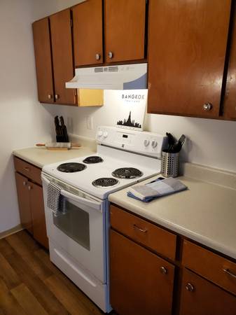 $2,475 / 1br - 800ft2 - 2 bedroom with great views and top floor! (Fremont)63934549483907121