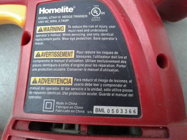 Homelite 17 in. 2.7 Amp Electric Hedge Trimmer - $25 (Staten Island)63471259915267122