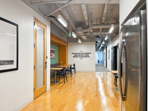$807 / 177ft2 - Discount Office Space at Trade and Tryon – No Long-Term Commitment Req (Charlotte)63925334540931122