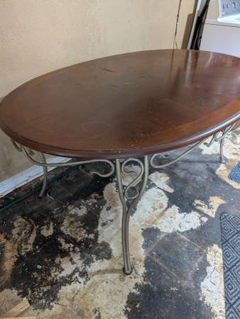 Maplewood Table - $40 (Anniston)63440290428929120