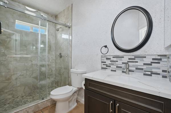 $2,000 / 2br - 1700ft2 - Luxurious New Build Home for Rent with Pool and Jacuzzi (Desert Hot Springs)63686227215747123