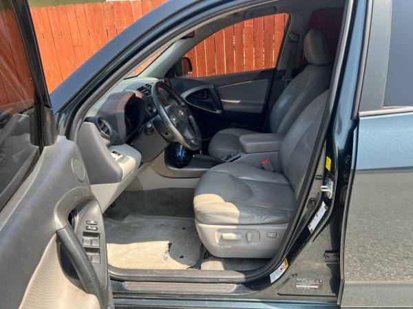 *** 2011 Toyota RAV4 SE Family One owner $9,500 FRIM *** - $9,500 (El monte)63436174528771124
