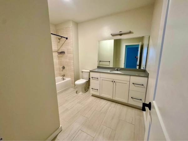 $2,825 / 2br - Apartamento de 2 habitaciones y 1 baño en Mattapan | Blue Hill Ave (Mattapan)64146857472513123