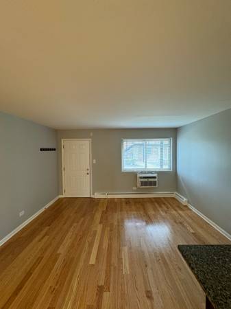 $1,500 / 1br - 🌻🪴🌞Morton Grove ✨ Cozy 1BD Retreat • Parking & Heat Incl.🌻🪴 (Niles)63960010728706124