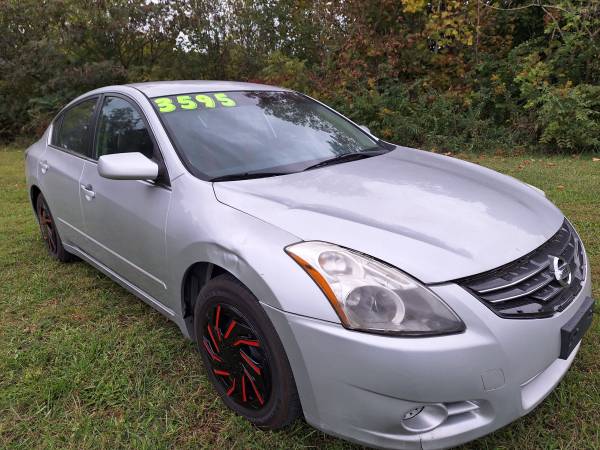 2012 Nissan Altima 4dr Sdn I4 CVT 2.5 S - $3,595 (Louisville)63625059445763122