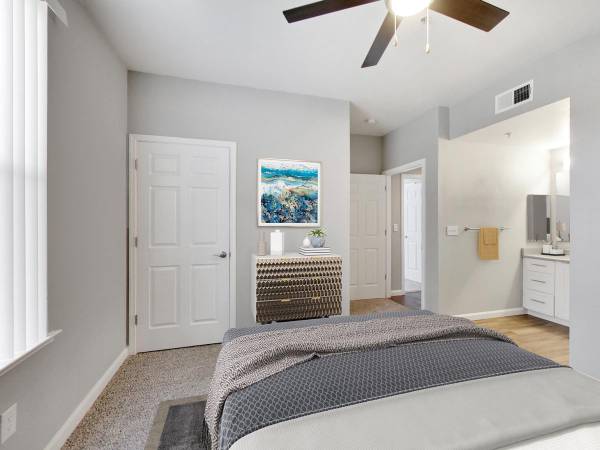 $2,525 / 3br - 1271ft2 - Laundry Facilities, Carport & Garage Parking, Fitness Center64044022932097122