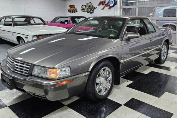 Cadillac Eldorado ESC 1999 con 43000 millas - $13900 (hopedale ma)636158516645131215