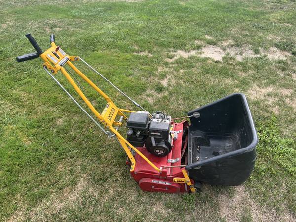 Mower - Reel lawn mower 1