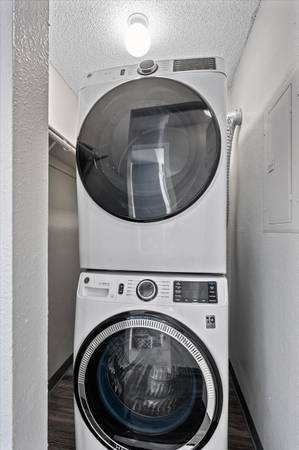 $1,744 / 2br - 810ft2 - Bottom floors have extra closets, Top floors have vaulted ceiling63771721641985122