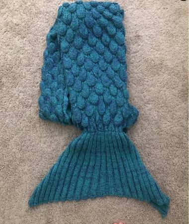 Crochet Mermaid Blanket Tail 1