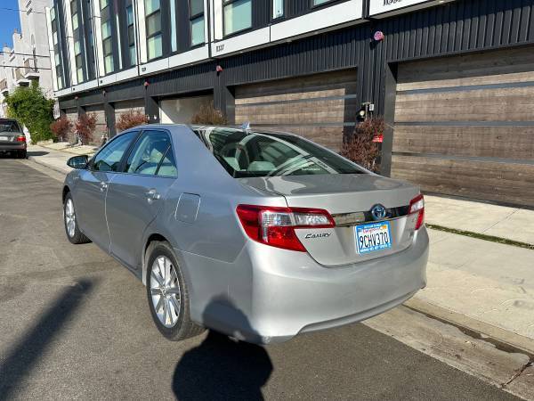 2012 TOYOTA CAMRY HYBRID  XLE SUNROOF Low Miles 135k 1
