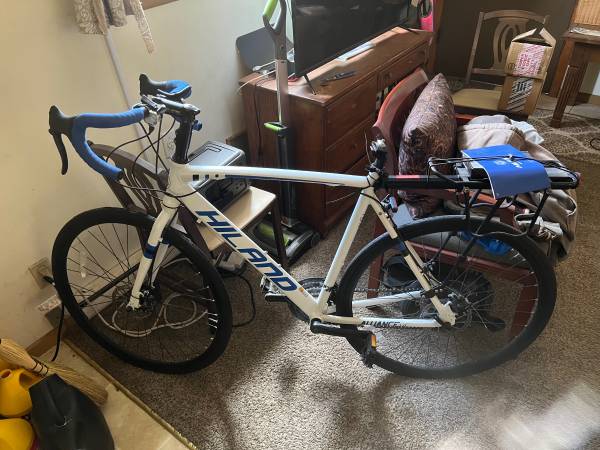 Lightly used Highland, hybrid frame, 57cm bicycle 1