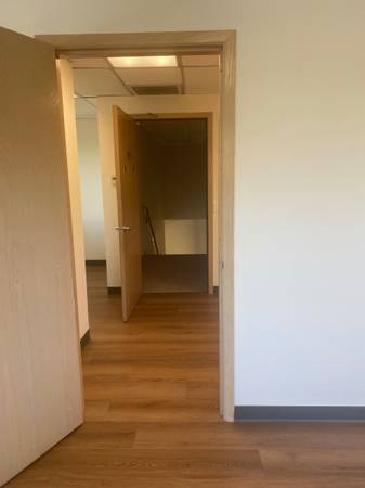 $2,100 / 580ft2 - Woodinville Small Office Space (Woodinville)63850640751617121