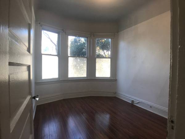 $3,300 / 2br - Top-floor apt in Mission Dolores (mission district)64023718065667120