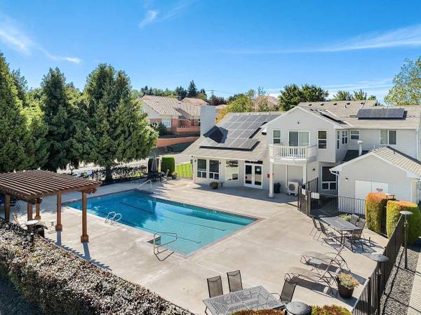 Library, Cable Ready, Pool 1