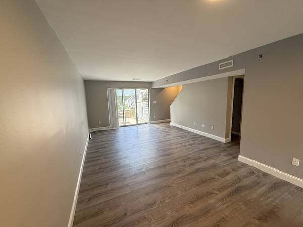 $3,300 / 2br - Spacious Brighton 2 Bed For $3,300 AVAIL NOW (Brighton)64146857119363124