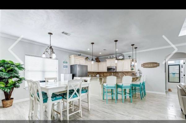 $850 / 3br - Possible Owner Finance this Breathtaking beach house (Port Bolivar)63986918610178123