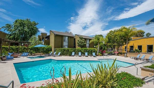 $3,207 / 3br - 1064ft2 - Aplica antes del 08/31 para obtener $1000 de descuento en la mudanza. Aplica ahora 3 habitaciones 2 baños (Simi Valley - Cerca de Costco)63668253717761124