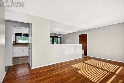 $359,900 / 4hab - 3404 N Institute Street (Colorado Springs)63658230453763123