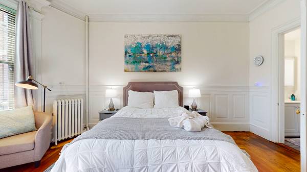 $3,300 Brookline Room in Studio | Near Saint Mary's Street63810039868419123