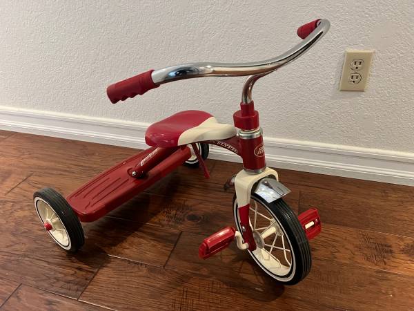 Radio Flyer Tricycle 1