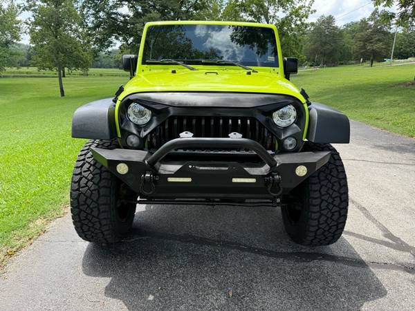 2017 Jeep Wrangler Sport 4WD - $21,900 (Forsyth, MO)63613550833923121