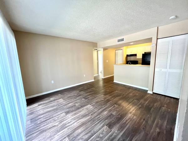 $1,449 / 2br - Apartment Special $1449 (791 sq. ft.) TOUR NOW!!! (Lutz)63976138112898121