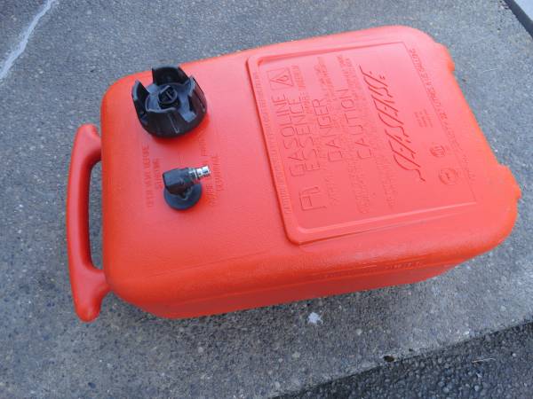Outboard Fuel TANK - $39 (Tacoma)63471360503811120
