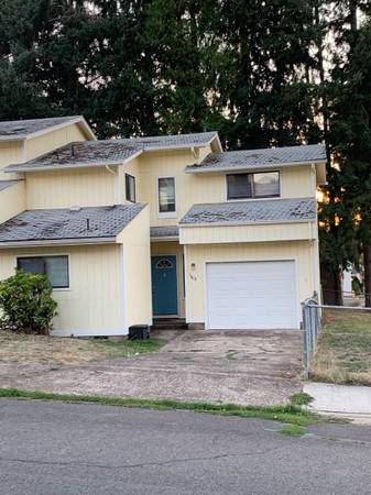 $1,300 / 2br - 1200ft2 - Townhouse Style Duplex for Rent (Cottage Grove)63977278970499120