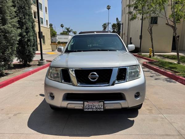 2008 NISSAN PATHFINDER LE / 7 Pasajeros - $5,99063618285399809121