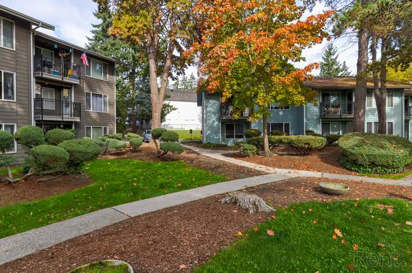 $2,020 / 2br - 1050ft2 - Storage Space, Refrigerator, On-site Laundry Facilities (19800 50th Ave W, Lynnwood, WA)63811610709377121