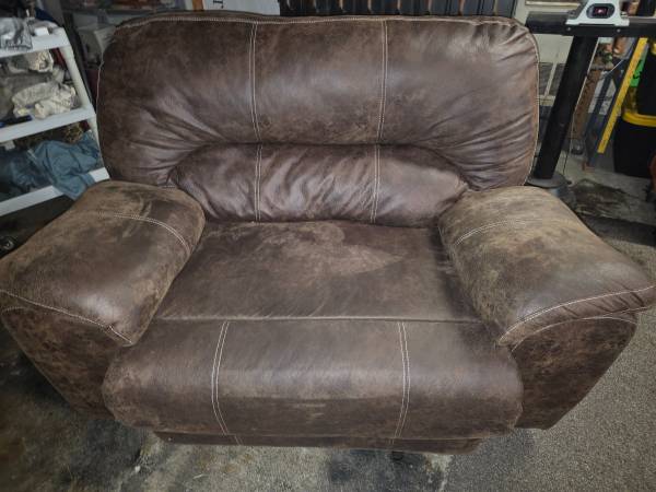 Free loveseat 1
