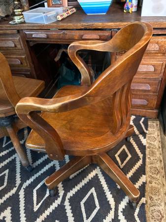 Antique Office chair..SOLID WOOD! - $150 (Lakeway)63435811409153122