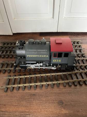 G scale pa engine and 4 straight track 1