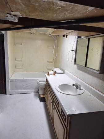 $490 / 1br - $490 per month, private quarters, private entrance (Machesney Park)63981978450818121
