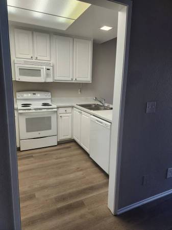 $2,660 / 3br - 1400ft2 - ¿Necesita una mejora en su vivienda? Pruébenos aquí en Crosswood Park. ¡Solicite AHORA!! (Citrus Heights)63844739685121123