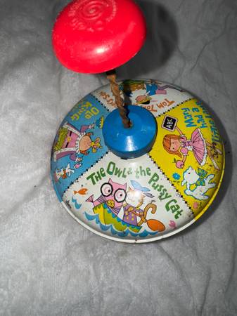 Vintage J. Chein Tin-Litho Spinning Top – Mid-Century Nursery Rhyme Gr 1