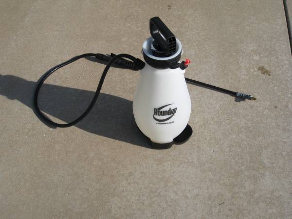 Garden and chemical pump up sprayer 1