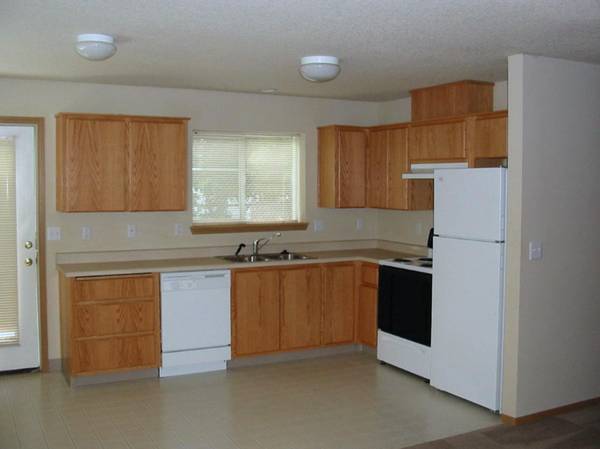 $1,550 / 2br - SCHEDULE YOUR MOVE - Walkable 2 Bedroom - Simple Downtown Commute (East Portland)63615695938689122