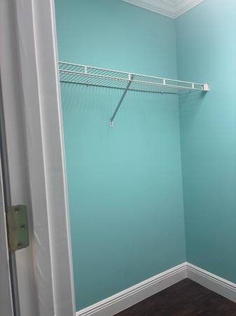 $1,200 / 1br - Habitación principal con armario empotrado y baño privado (Ocala)63861744490753121
