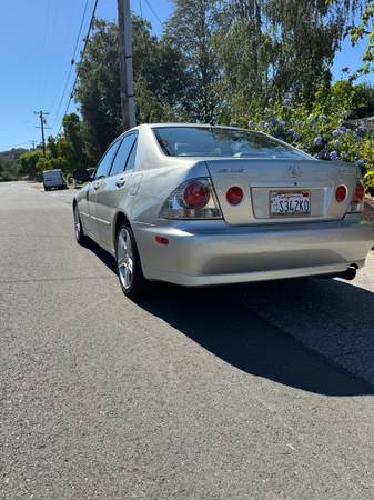 2001 Lexus IS300 - $6,900 (cupertino)63617140719875123