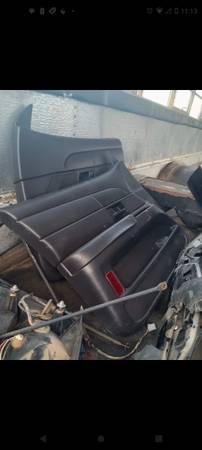 2005 Crown Vic door panels 1
