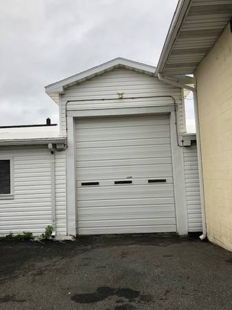 $1,500 / 1718ft2 - 1,718 SF GARAGE CON DOS PUERTAS SUPERIORES (Bel Air)63694818140547120