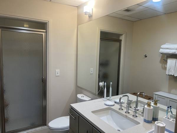 $3,000 / 2br - 700ft2 - Charlestown Penthouse w/ In-Unit Laundry - Available Now (Boston)64213547760514121