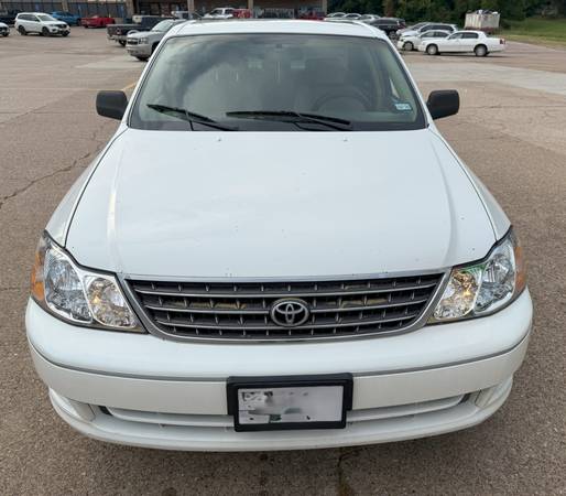 2004 Toyota Avalon XL, No Mechanical Issues, dont's pass it up - $3,999 (Buffalo, TX)63470431196675123