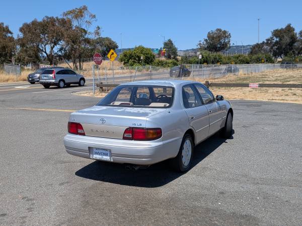 Toyota Camry LE cold 🥶 A/c - $2,200 (hayward / castro valley)63654701995009122