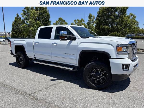2018 GMC Sierra 2500HD 4X4 DIÉSEL Denali - $49,995 (* FINANCIACIÓN DISPONIBLE ** NUEVO O SIN CRÉDITO, ¡aceptado!)63613140510083122
